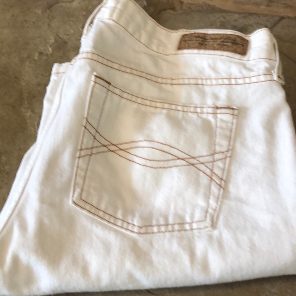 Abercrombie and Fitch White Denim Jeans size 8